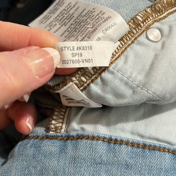 J Crew Fair Trade Certified Light Wash Button Fly Front Raw Hem Skinny Jeans 26 - Picture 10 of 11